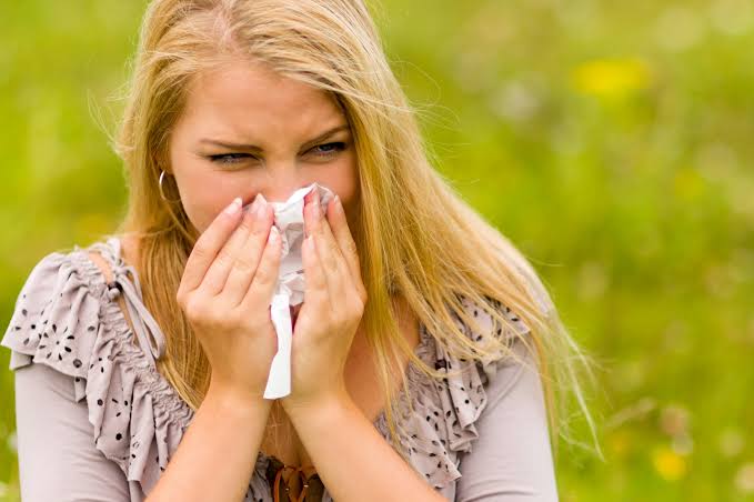 Exploring the Connection Between Sinus Pain and Seasonal Allergies