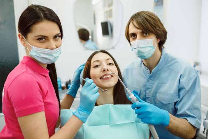 When To Seek Cosmetic Dentistry Services