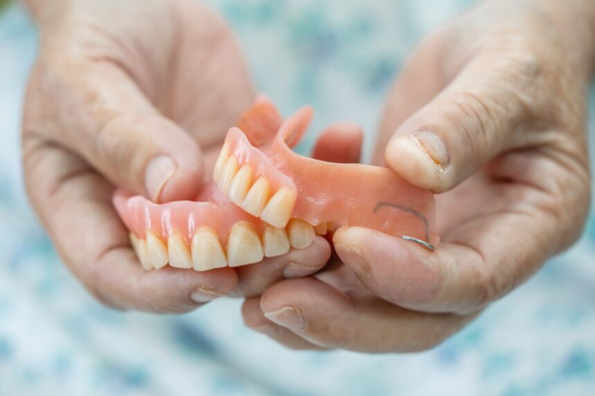 A Comprehensive Guide to Full Dentures